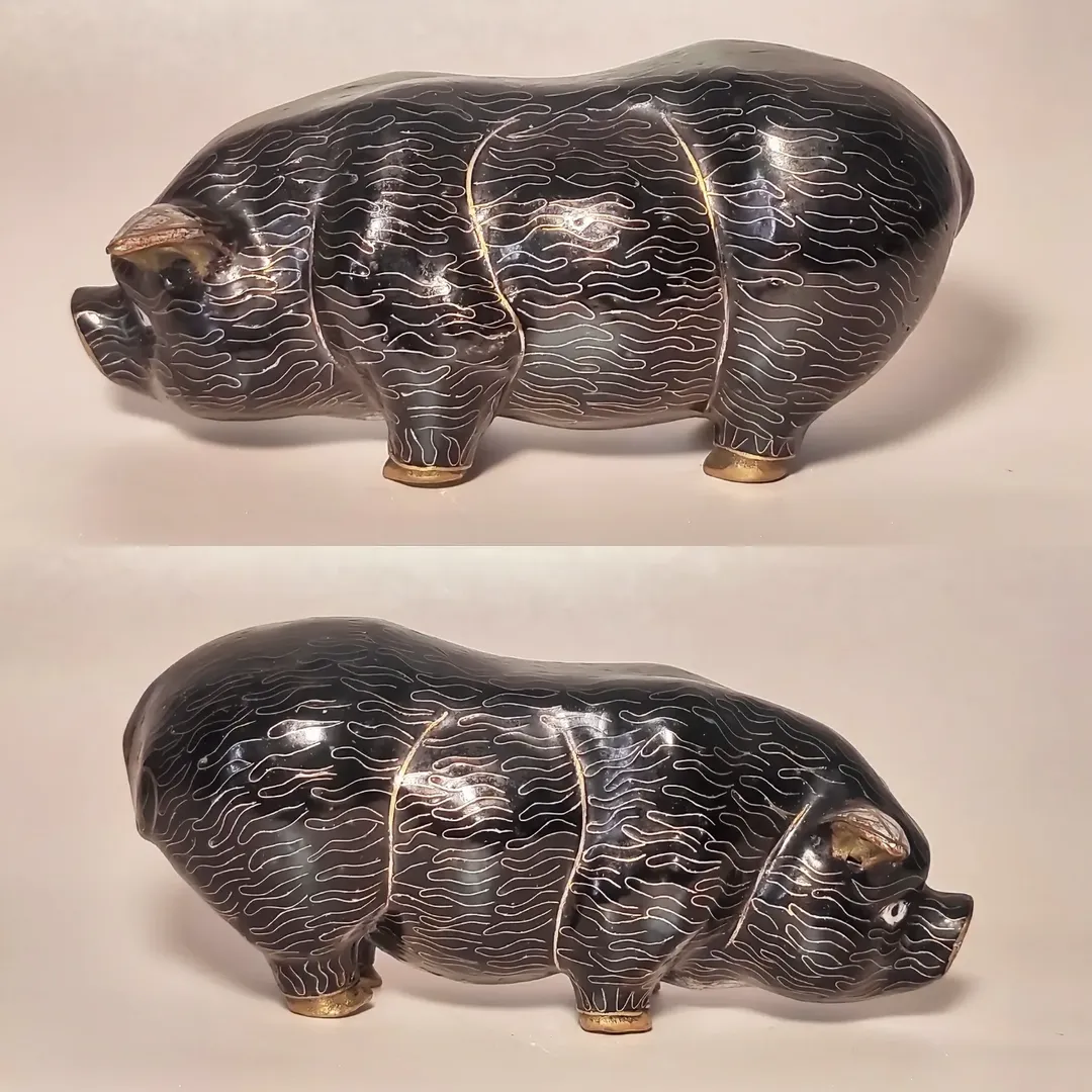 مجسمه قدیمی میناکاری